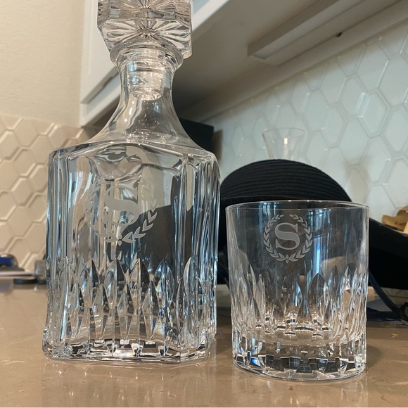 Sheraton Crystal Decanter & 4 Cocktail glasses - Picture 2 of 2